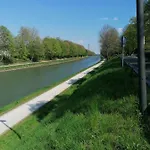 Haus Lupo Am Kanal