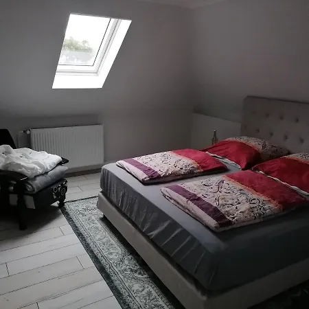 Haus Lupo Am Kanal Apartmán *